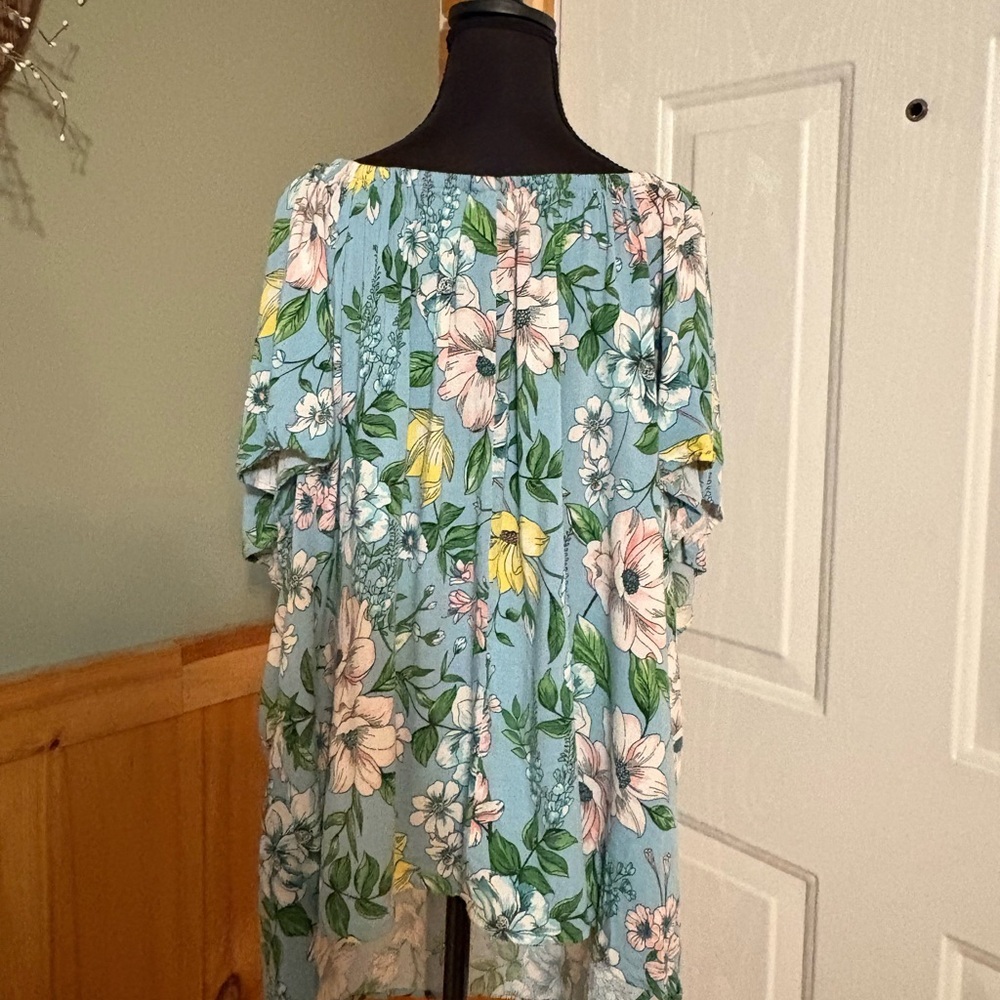 Torrid Blue Floral Blouse with Tie Front - Picture 4 of 7